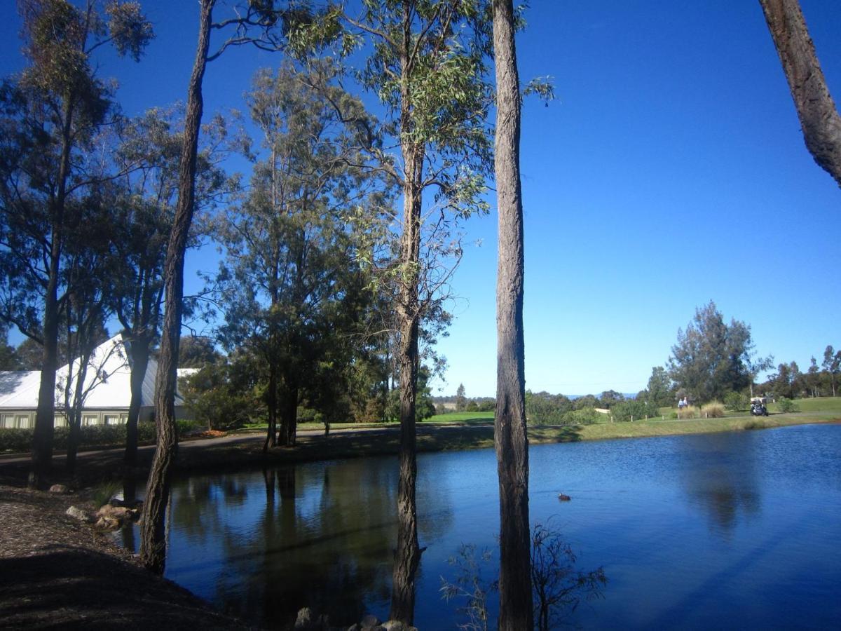 Villa 3Br De Saran Villa Located Within Cypress Lakes Resort 波高尔宾 外观 照片